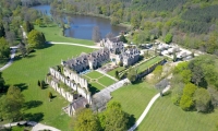 Abbaye des vaux de cernay vue de drone